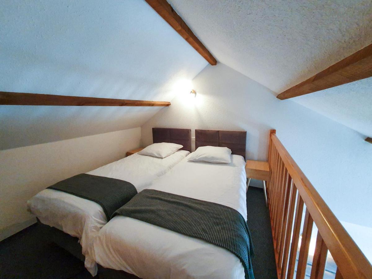 Hotel Les Tilleuls De Pareloup A Salles-Curan ภายนอก รูปภาพ