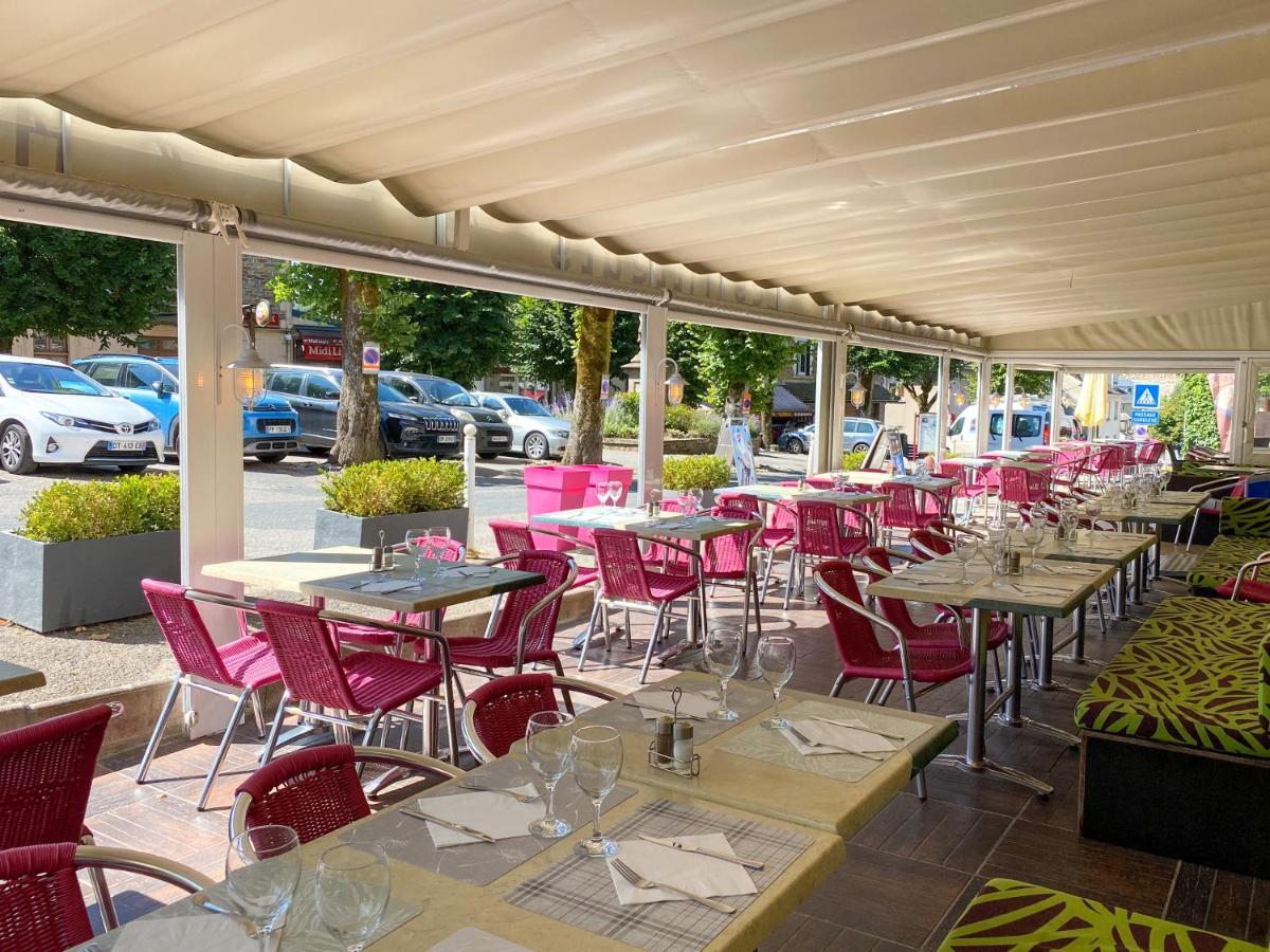 Hotel Les Tilleuls De Pareloup A Salles-Curan ภายนอก รูปภาพ