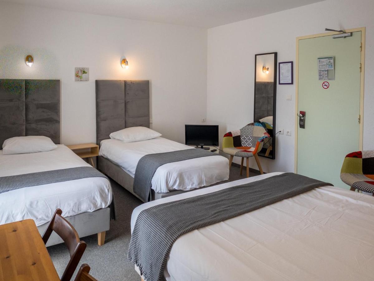 Hotel Les Tilleuls De Pareloup A Salles-Curan ภายนอก รูปภาพ