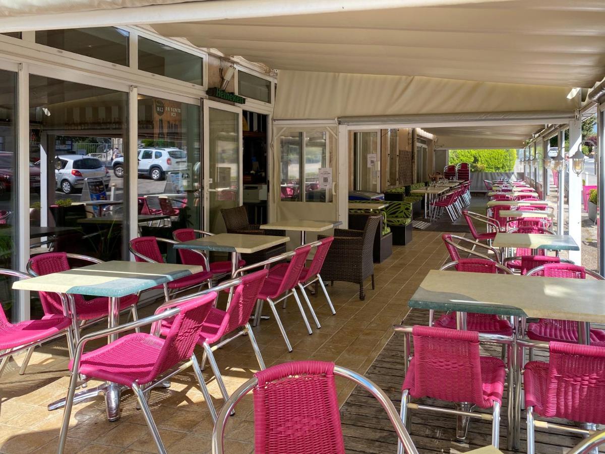 Hotel Les Tilleuls De Pareloup A Salles-Curan ภายนอก รูปภาพ