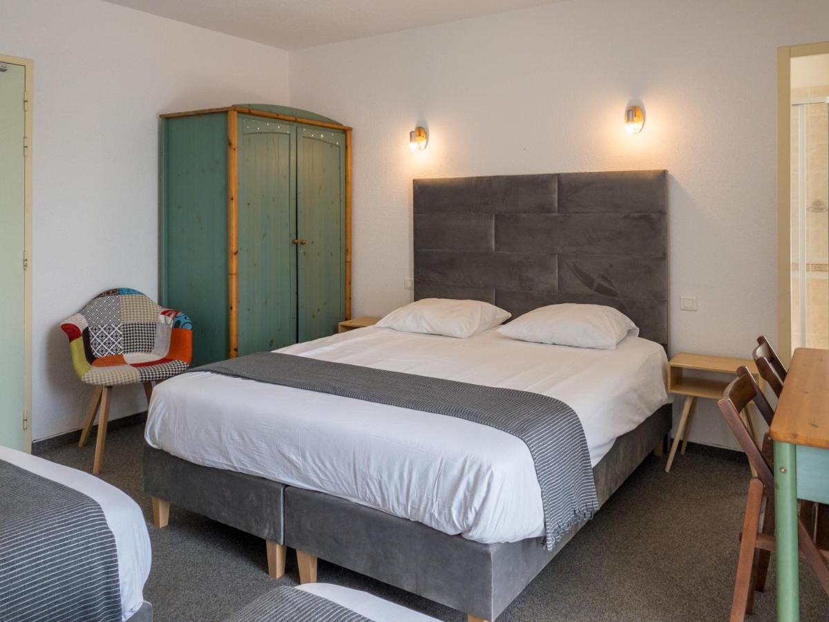 Hotel Les Tilleuls De Pareloup A Salles-Curan ภายนอก รูปภาพ